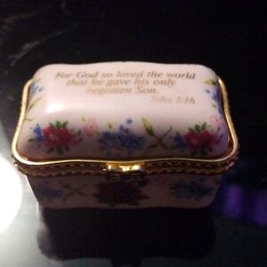 Imperial Porcelain Miniature Trinket Box w/ John 3:16 Bible Verse on Top in Gold